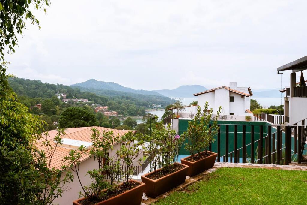 Hermosa Villa Vista al Lago - 5