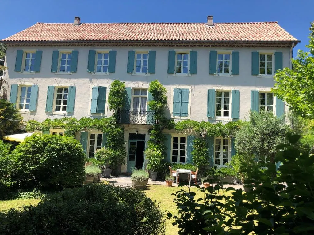 La Cerisaie - Chambres d'hôtes & gites，位于Riols的酒店