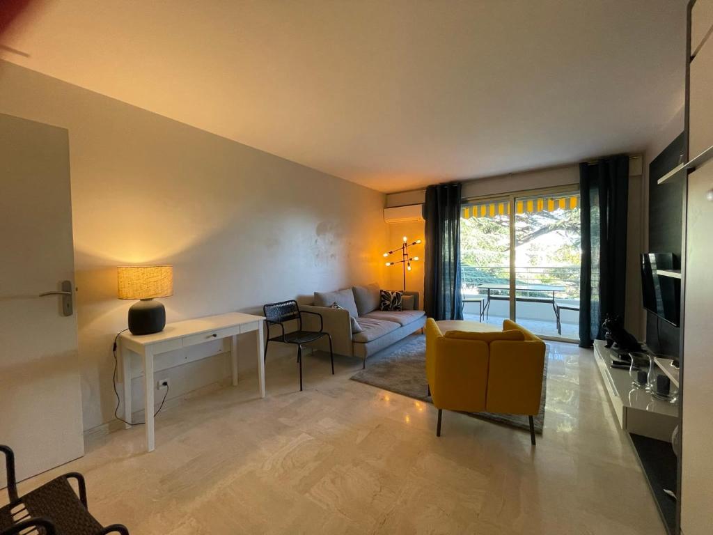 C012-Appartement confortable avec piscine, tennis et grand parc - 4