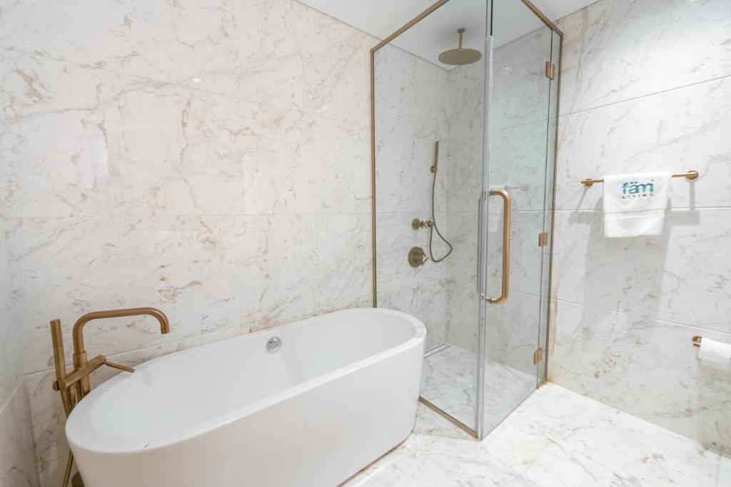FAM Living - RP Heights - 3 Mins Walk to Burj Khalifa & Dubai Mall photo