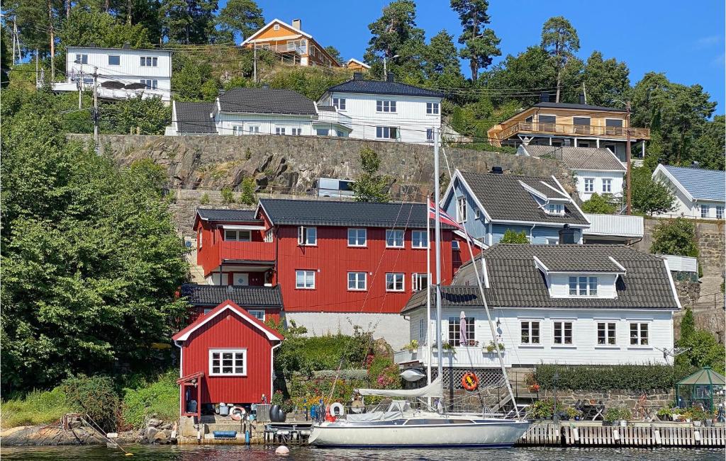 Amazing Apartment In Arendal With Wifi And 2 Bedrooms