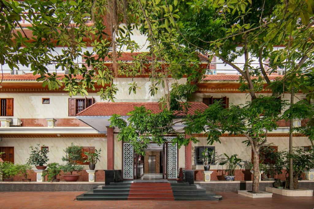 Nam Hai Hotel