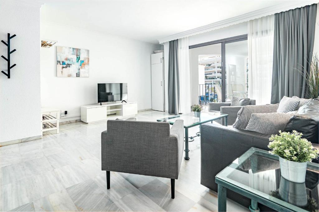 Harbor Getaway in the Heart of Puerto Banus With Walking dictance to everything - 4