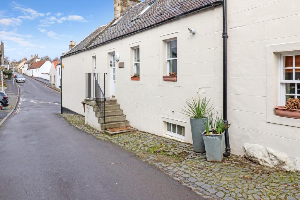 Whinstone Holiday Home in Falkland