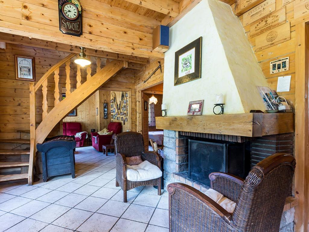 Chalet 10 pers à La Clusaz - 5 ch - Calme - Cheminée - Animaux admis - Parking - FR-1-437-73 - 5