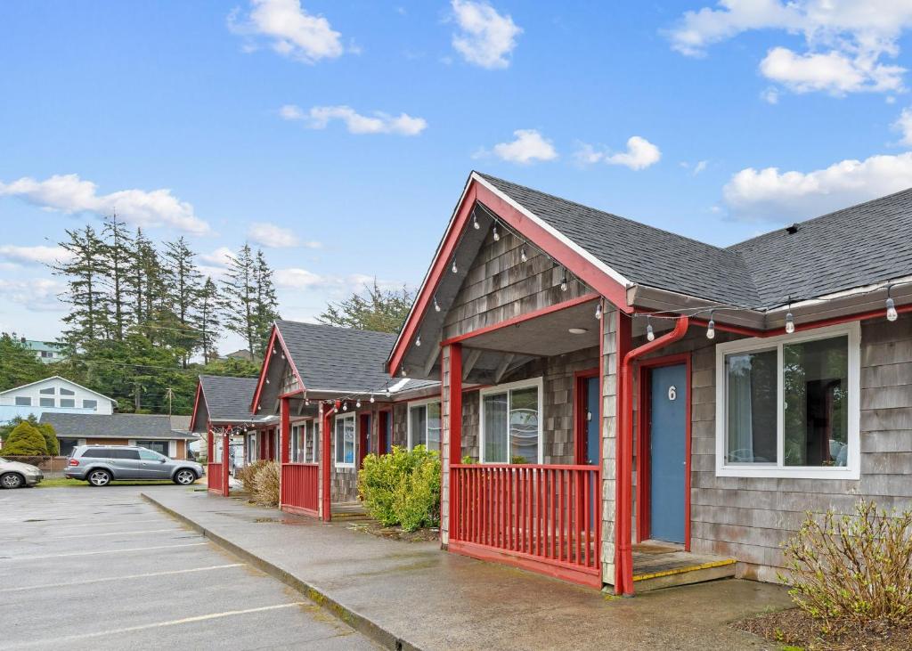 Surf & Sand Inn photo