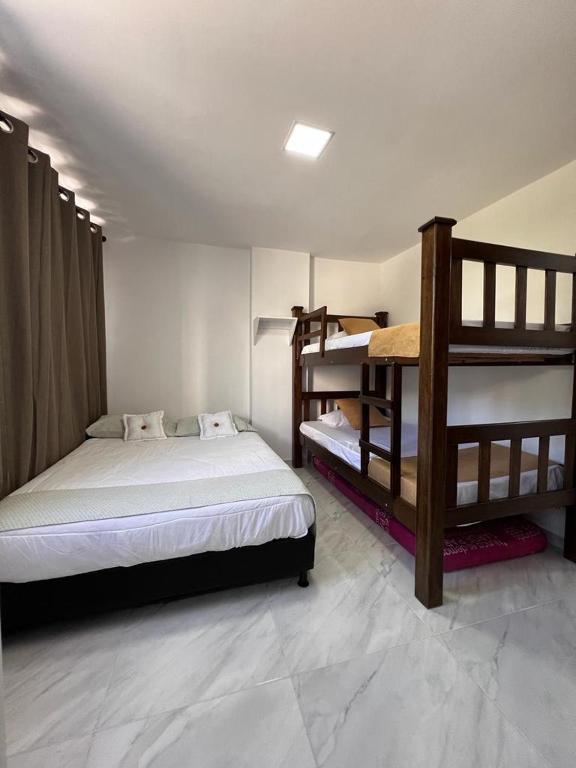 Liliana Prado Edificio Bailey Boat Apt 303 - 2
