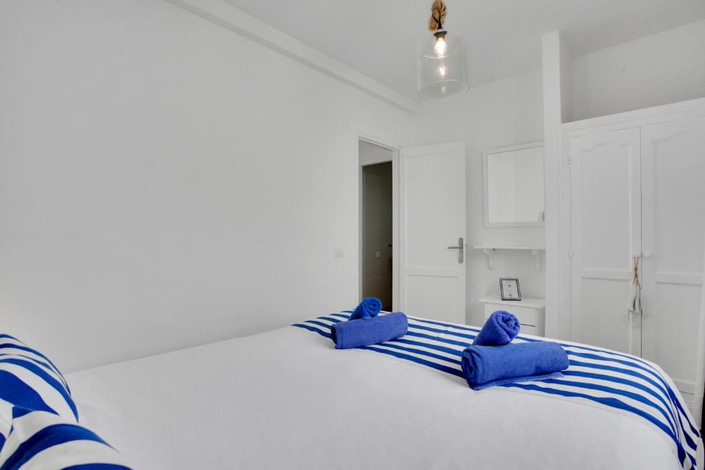 Neptuno Bungalows - Adults Only — Hotel rooms in Corralejo, Canary Islands
