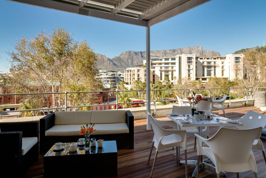 فندق بروتيا كيب تاون ووتر فرونت بريك ووتر لودج (Protea Hotel Cape Town Waterfront Breakwater Lodge)