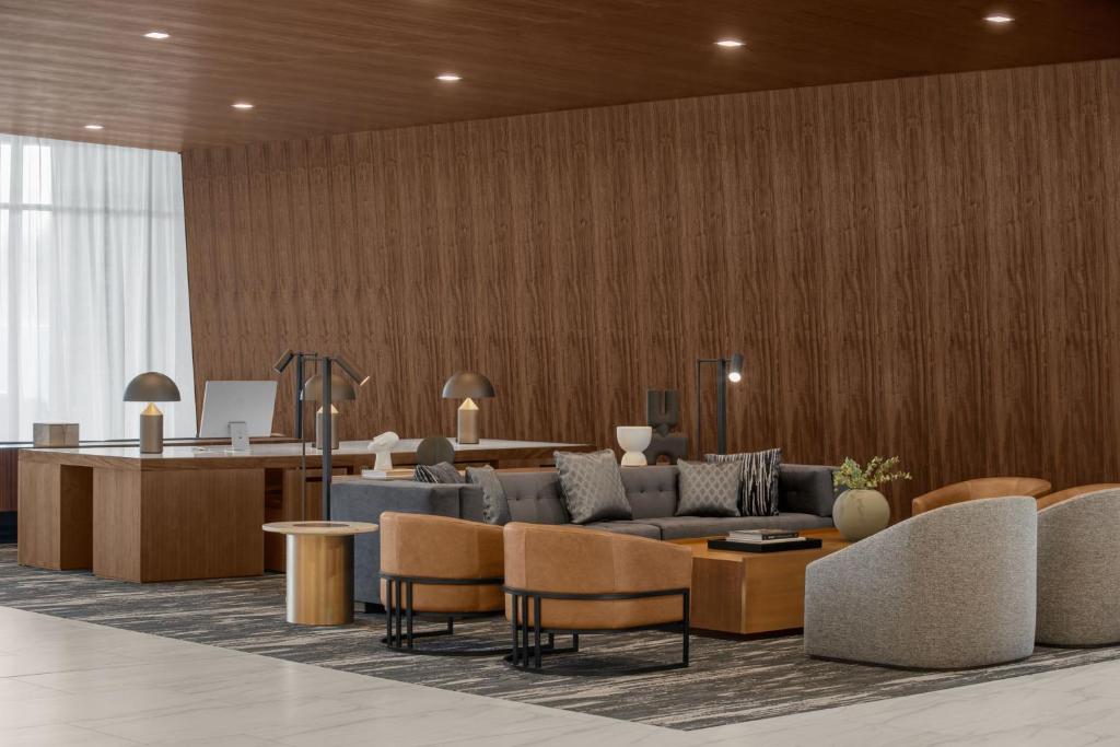AC Hotel by Marriott Vancouver Waterfront photo