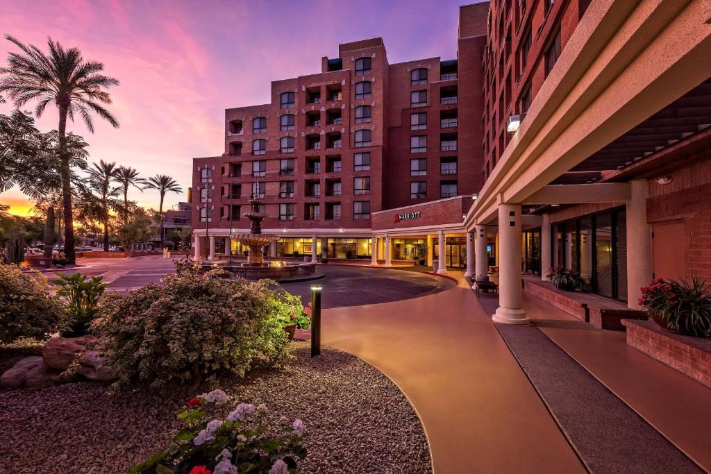 Scottsdale Marriott Suites Old Town photo