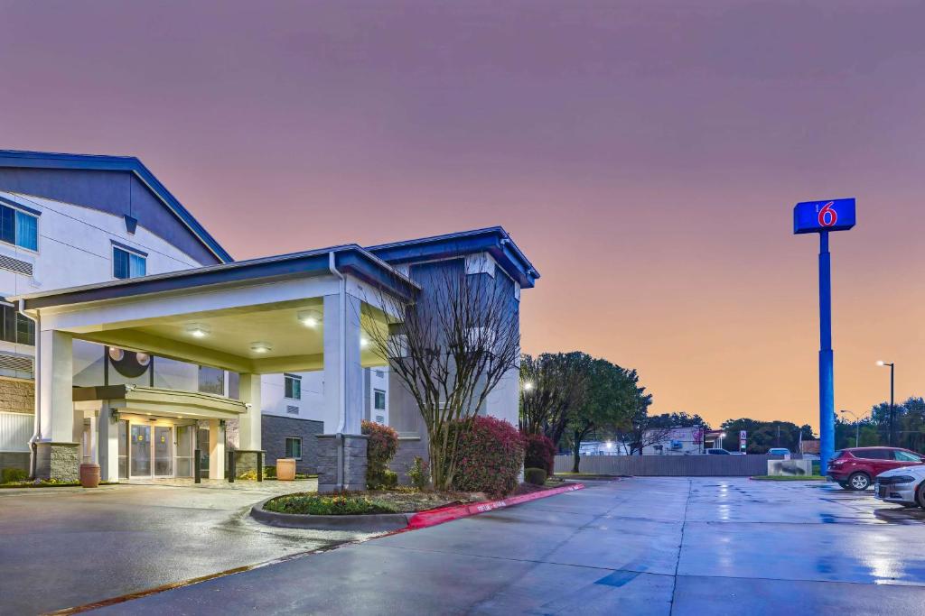 Motel 6-Mesquite, TX - Balch Springs photo