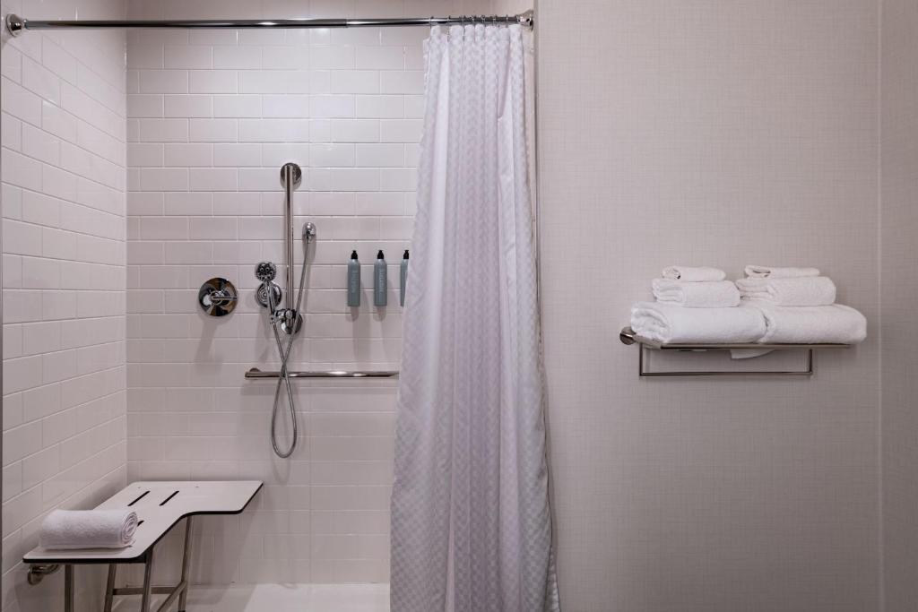 Four Points by Sheraton Fort Worth North photo