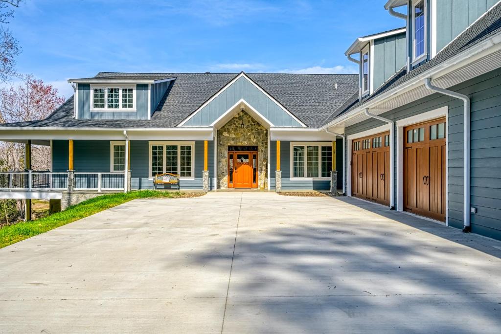 Lazy Lake Escape, Mineral