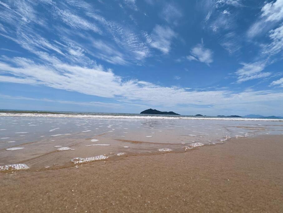 Lola's on Sandy, Mission Beach