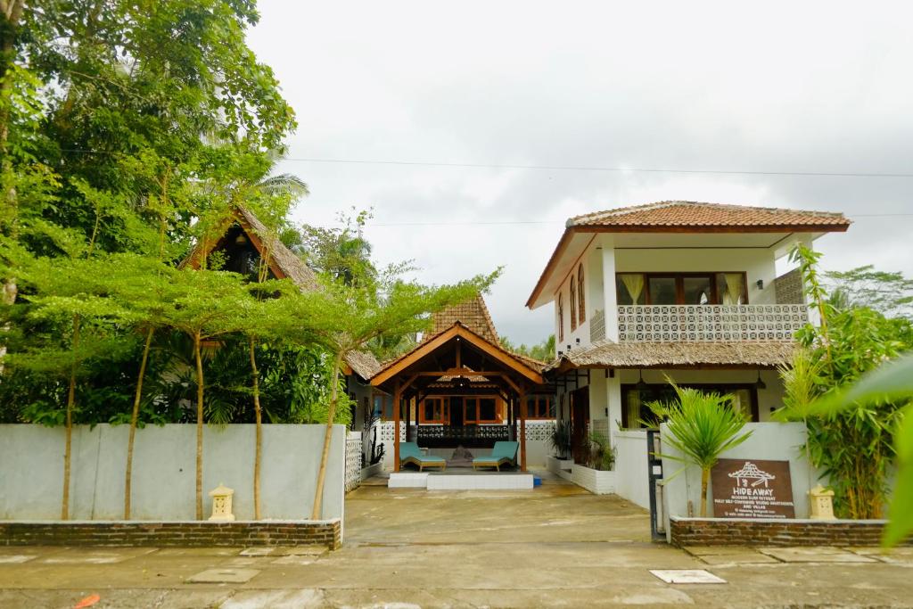 Hideaway Batukaras photo