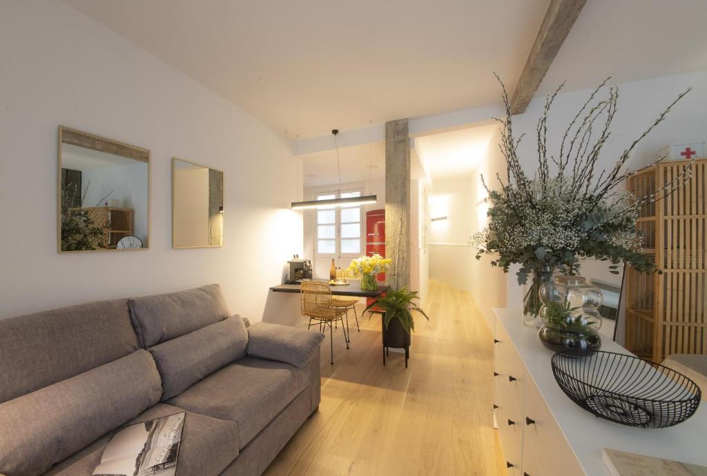 Shiny by OLdtown Apartments - 5