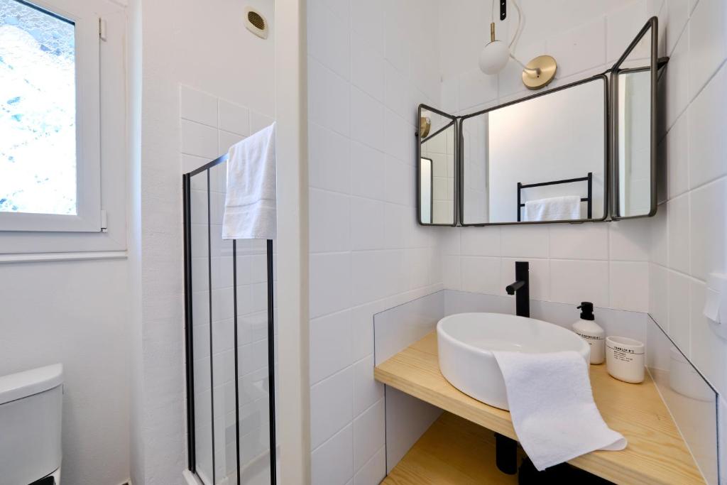 Clemence Green, Villa Hostal Naou Hossegor- wifi - sauna - salle de sport - netflix - 5