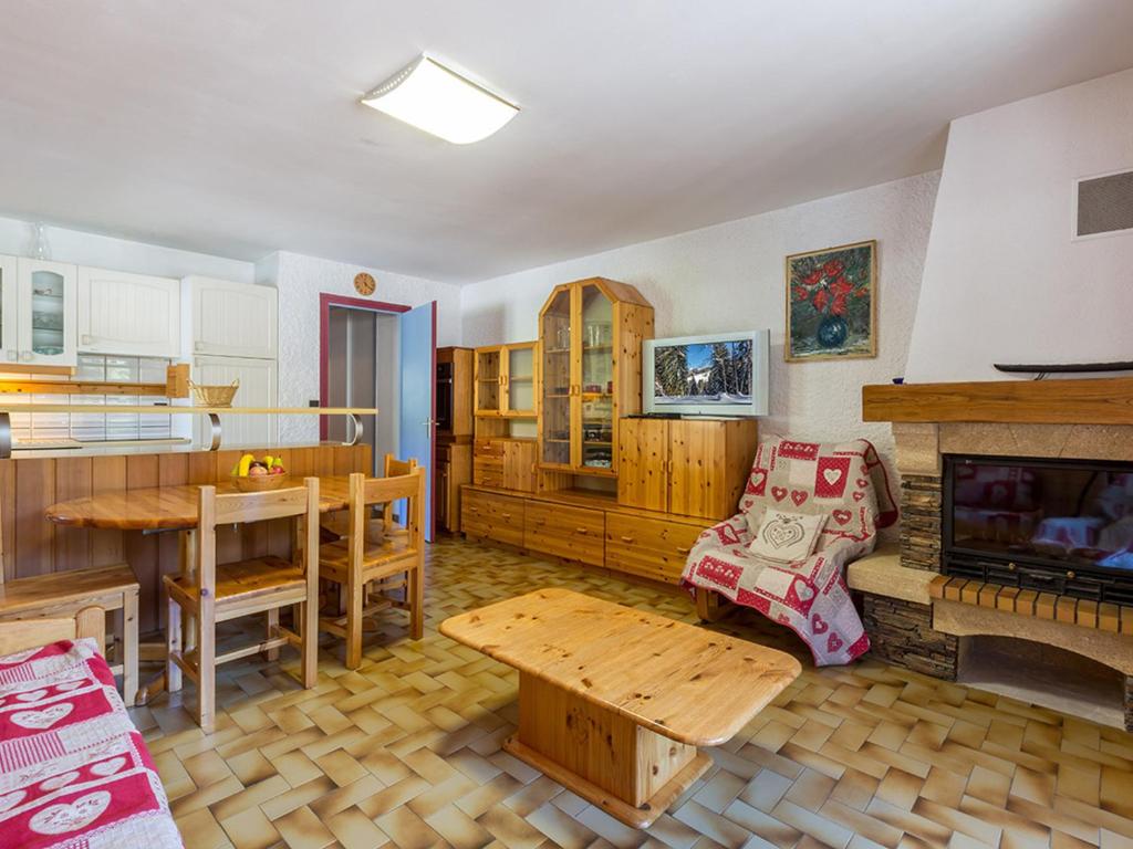 Appartement cosy, proche pistes et centre, 3 pièces, 6 pers, cheminée, balcon, parking - FR-1-437-53 - 5