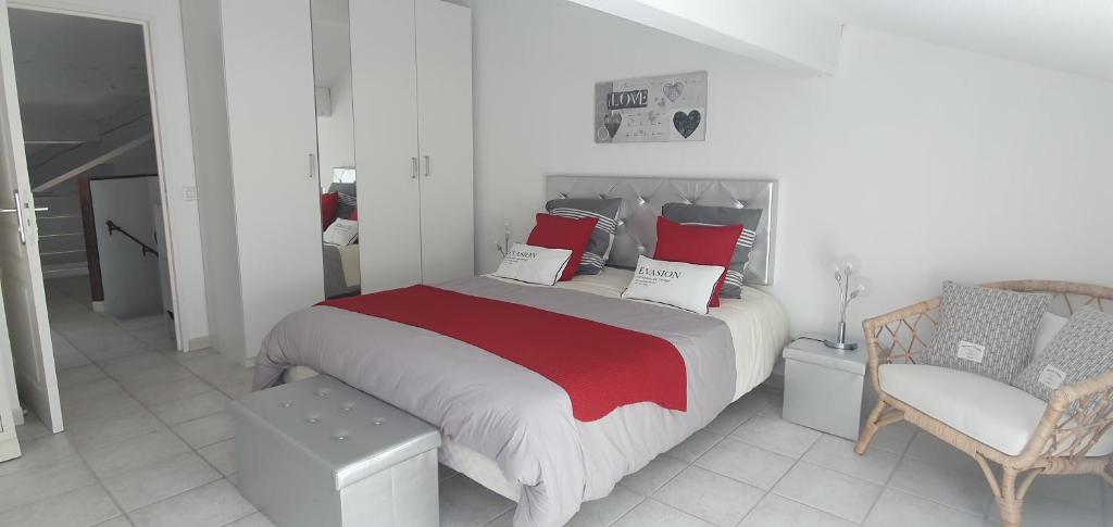 appartement 6pers ,3 étage dernier, duplex spacieux Clim, piscine ,parking privé fermer - 4