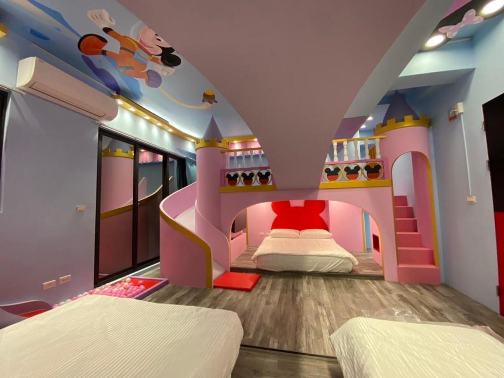 高雄親子溜滑梯High Fun旅店