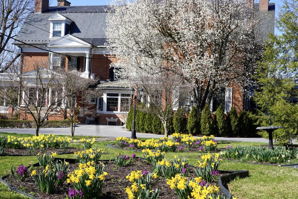 Mercersburg Inn photo