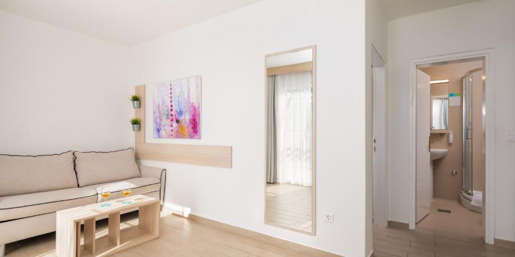 Lakosztály tengerre néző erkéllyel