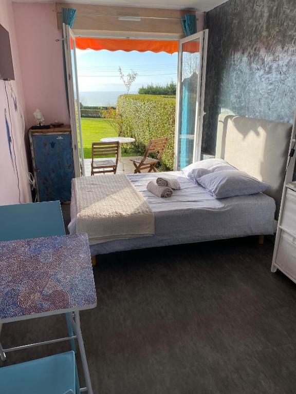 Studio cosy et terrasse-jardin superbe vue mer - 3