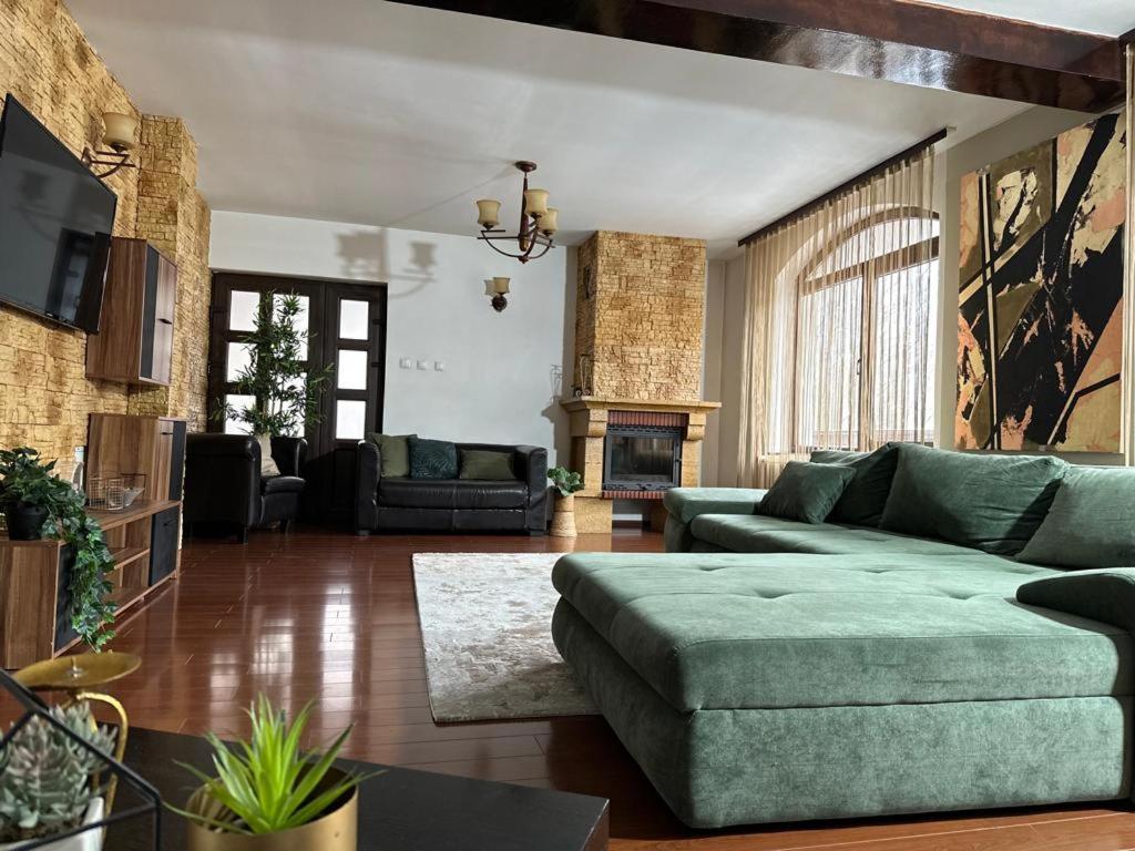 Vila Aldor — Hotel in Bran