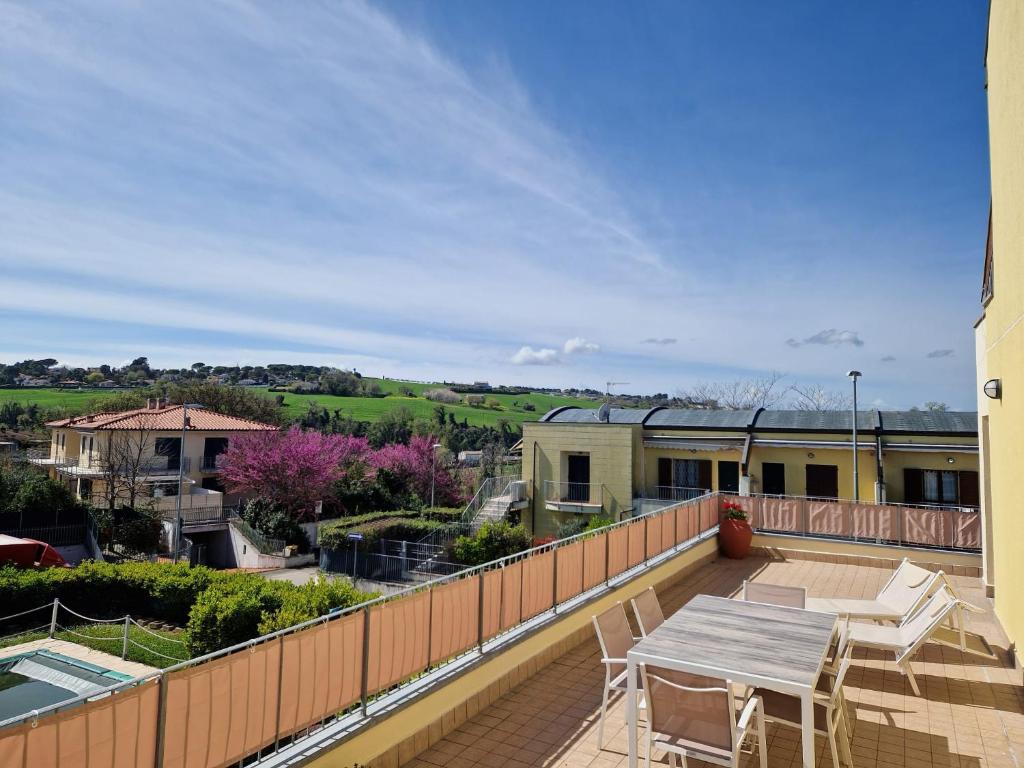 Appartamento L'Azalea - a due passi da Numana con grande terrazzo e piscina condominiale stagionale - 2