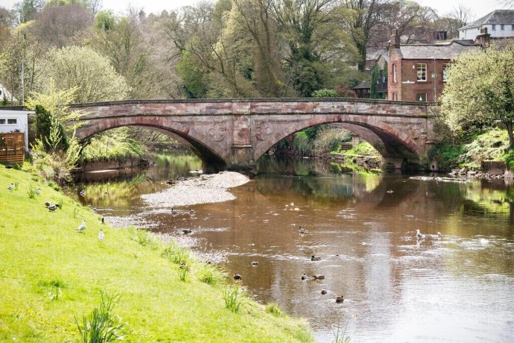 Quirky Cottage Penrith (with Hot Tub) photo 6