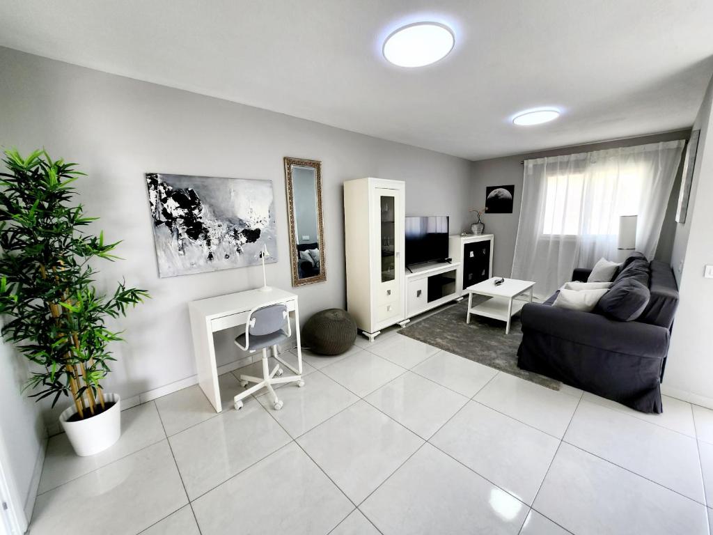 Sea View Penthouse Sunshine Urbania - 4