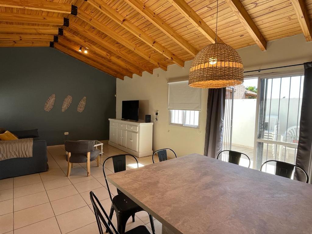 Luminoso y amplio departamento - 5