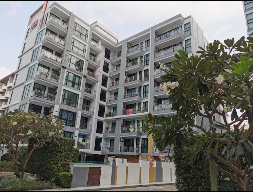 Neo2 condo jomtrin beach