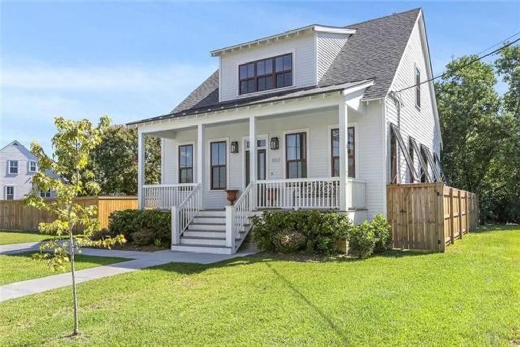 Fully Furnished Charming and Quaint New Orleans Cottage