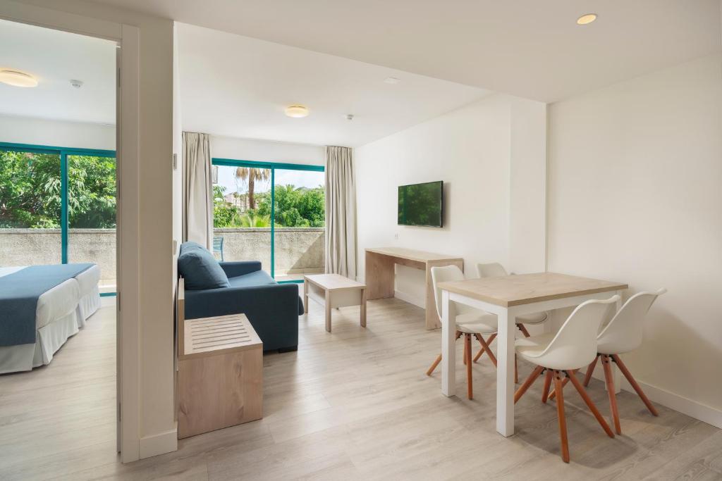 Alua Tenerife — Hotel rooms in Puerto de la Cruz, Canary Islands