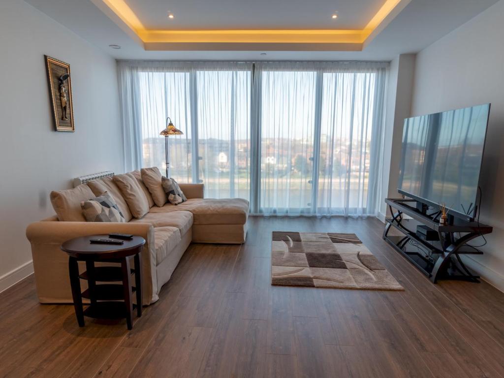 Pass the Keys Beautiful 2 Bed Trent Bridge Apartment