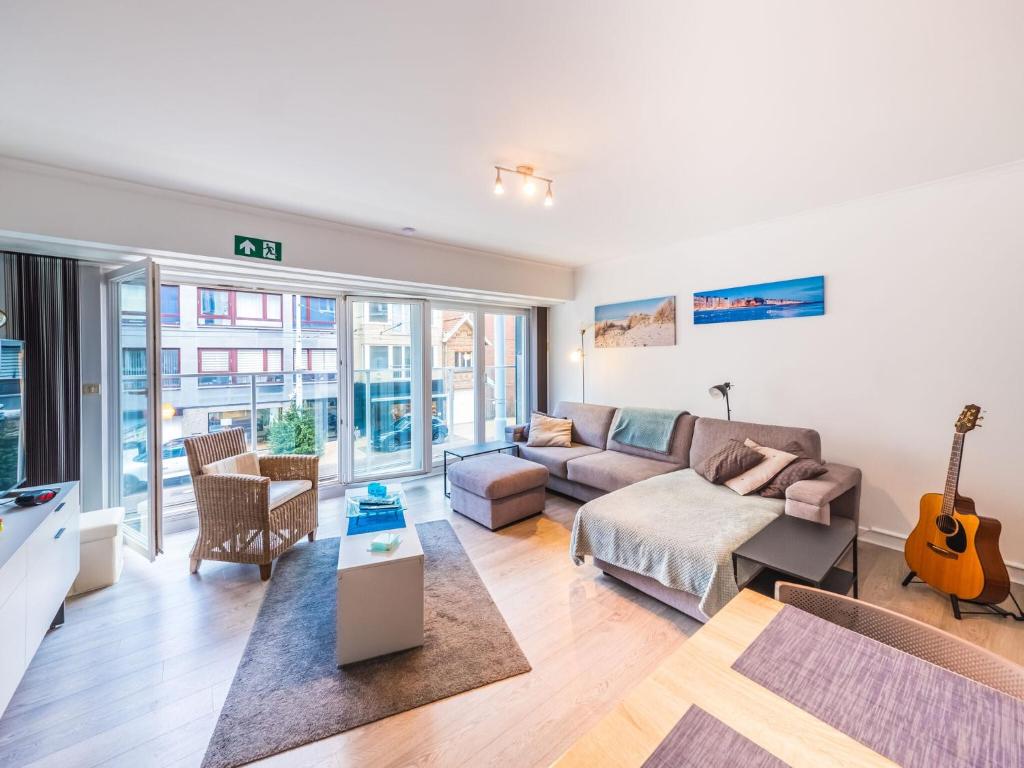 Spacious studio with separate sleeping area, Middelkerke