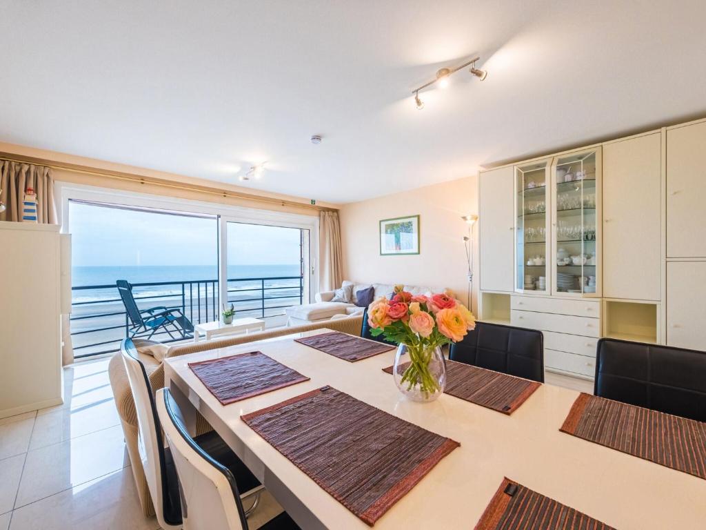 Apartment on the 5th floor with sea view, Middelkerke