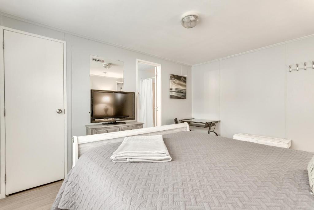 Bright Pensacola Home with Backyard - Pets Welcome! photo