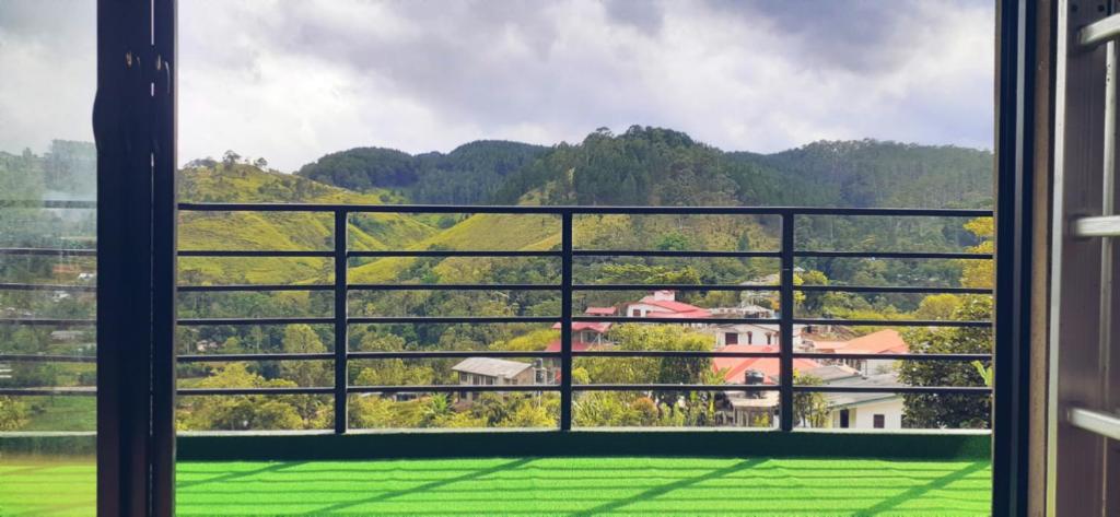 Foggy Mount View, Bandarawela