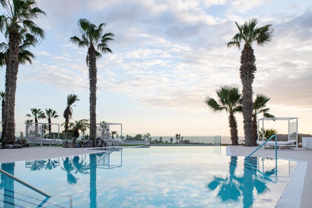 THE CLUB - Accommodation - Dining - Events - 5