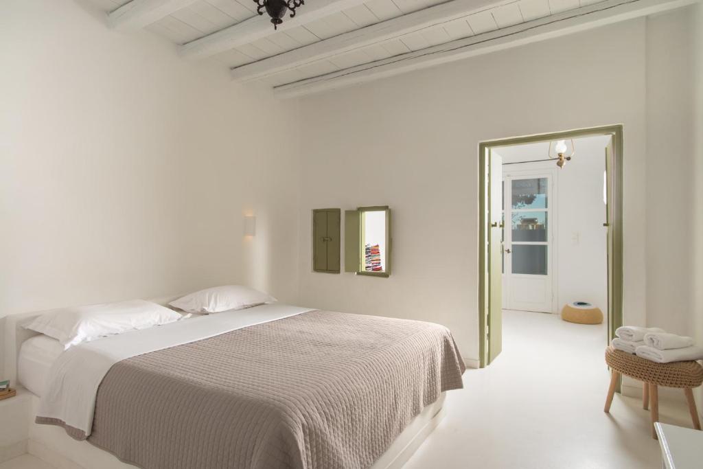 Thalassitra Private Pool Suites & Spa photo