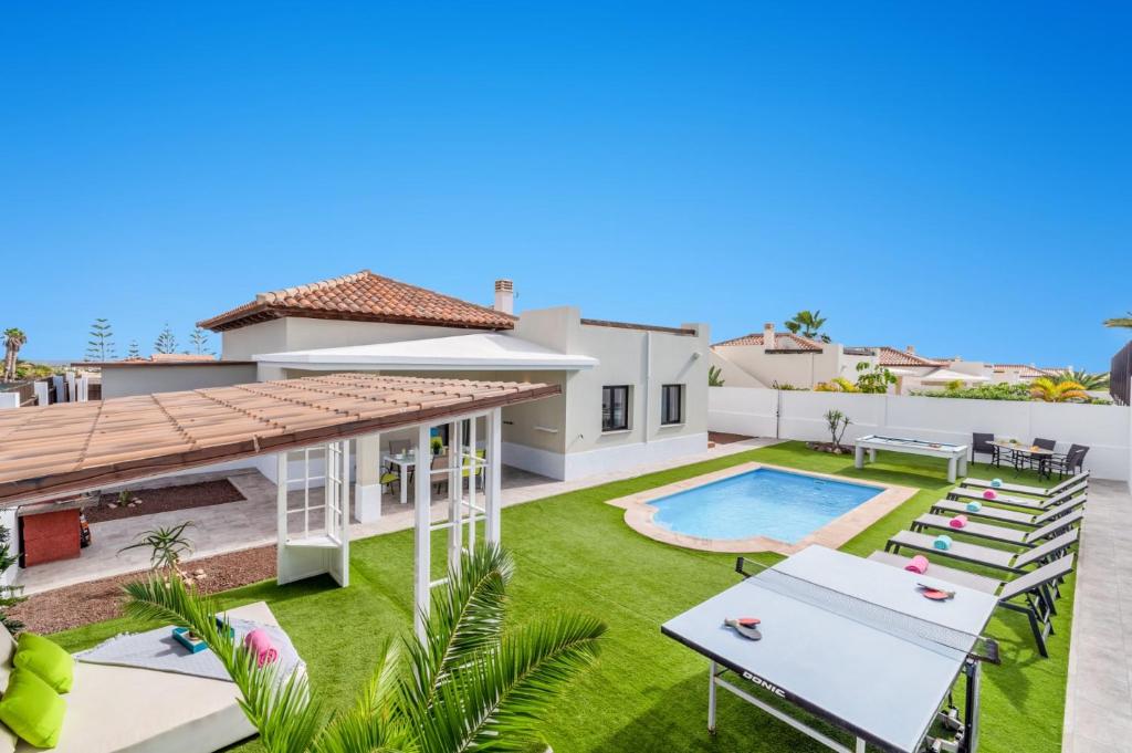 Villa Caleta Del Sol by Villa Plus - 2