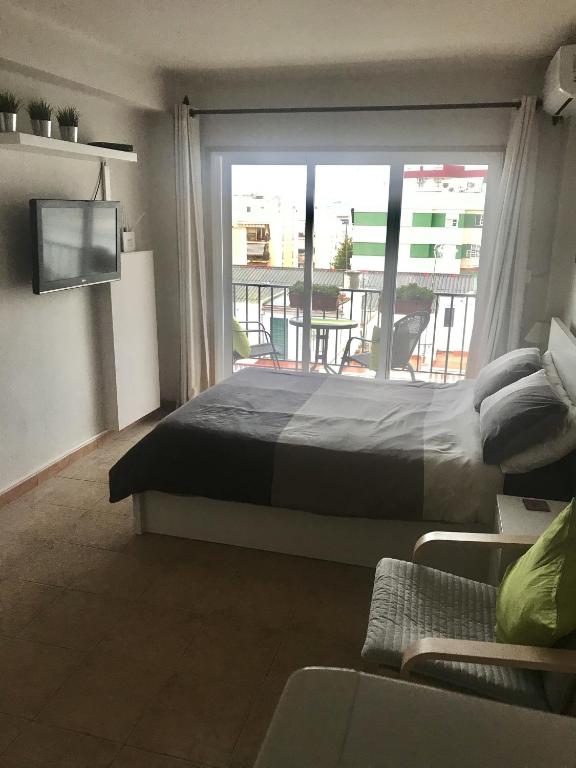 Centrally located and comfortable studio apartment in Nerja 4B, Nerja
