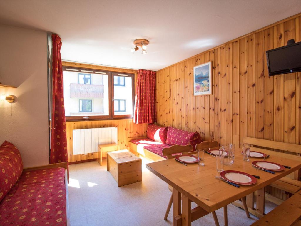 Appartement chaleureux à 300m des pistes, 5 personnes, balcon, draps, parking - FR-1-508-228 - 1