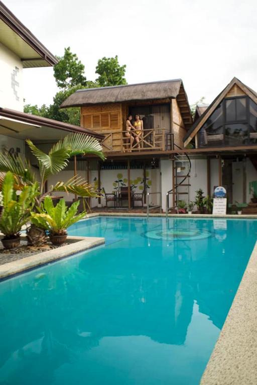 Blue Moon Inn photo