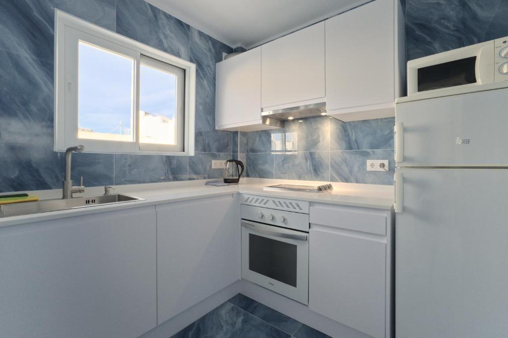 All Suite Ibiza Aparthotel — Hotel rooms in San Antonio, Balearic Islands