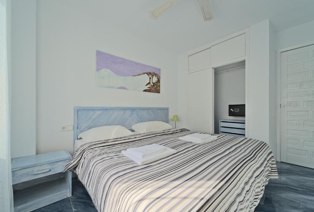 All Suite Ibiza Aparthotel — Hotel rooms in San Antonio, Balearic Islands
