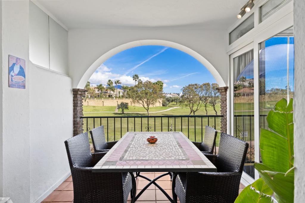 Golfers paradise Apt by Costarentals - Ref 198 - 4